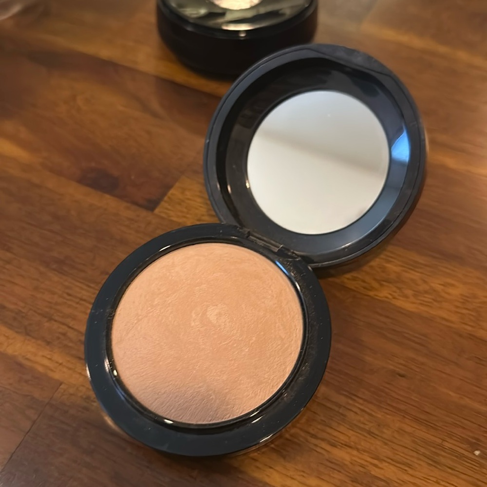 MAC Cosmetics Mineralize Skinfinish in medium plus